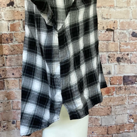 SO Long Sleeve Button Down Plaid Shirt Black & White Sz Small - Picture 6 of 8